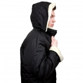 Куртка из стеганой плащевки (чёрная) и подкладки из шерсти белого мериноса, с капюшоном